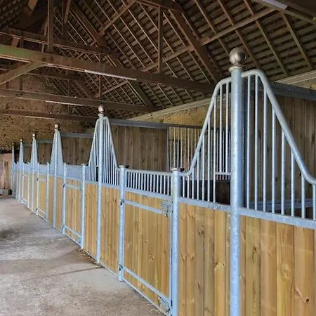 Gite Au Haras D'Agathe Et Ses Princes Les Barils Exterior foto